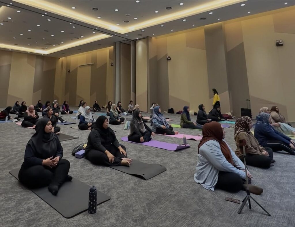 Plusize Step Up With Misclaire
